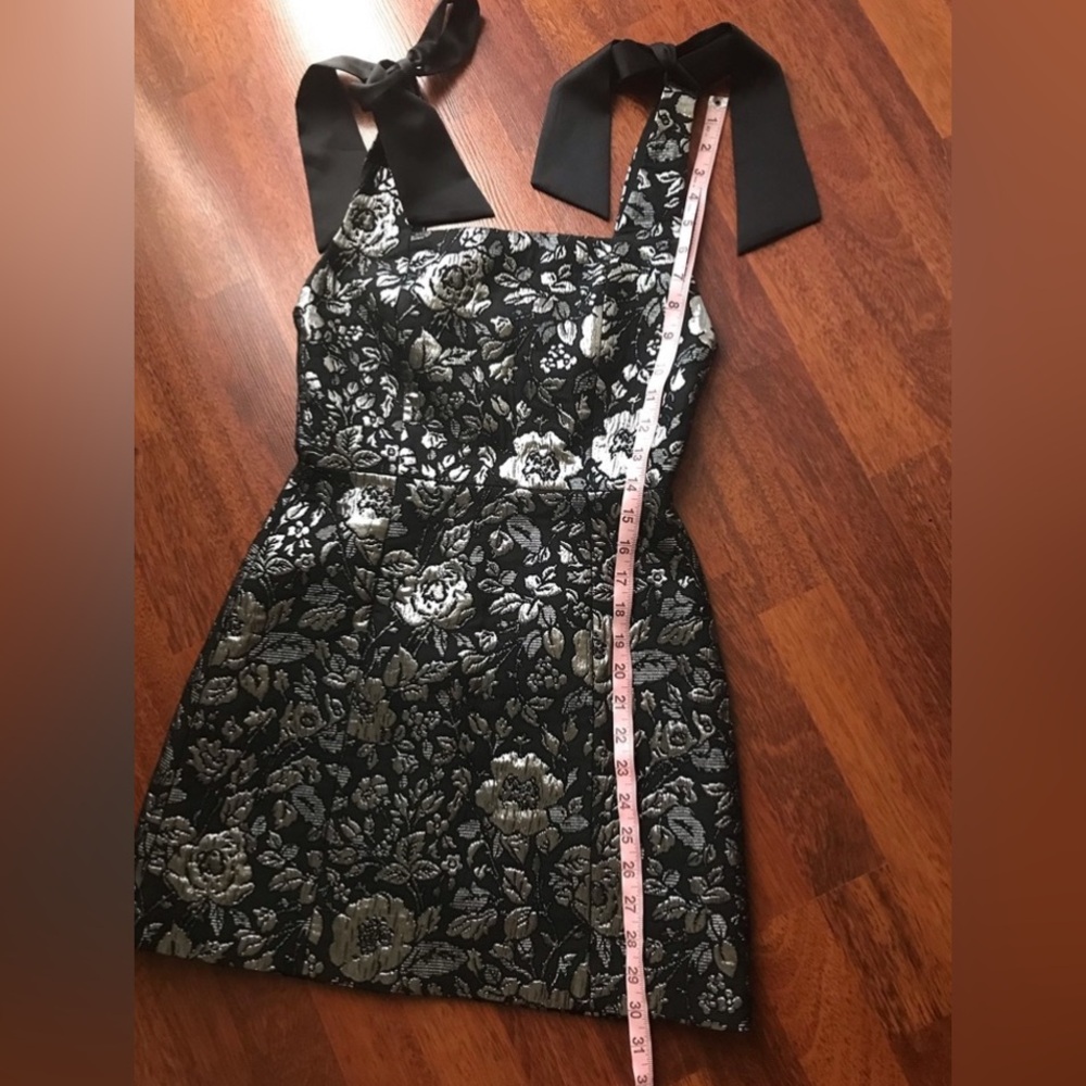 NWOT Alice + Olivia Maryann Metallic Jacquard Bow Tie Shoulder Dress 0 - Picture 16 of 16